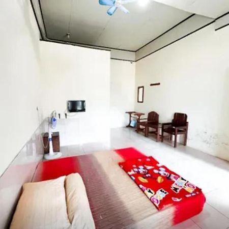 Cozy Villa & Resto Ujunggenteng Bagian luar foto